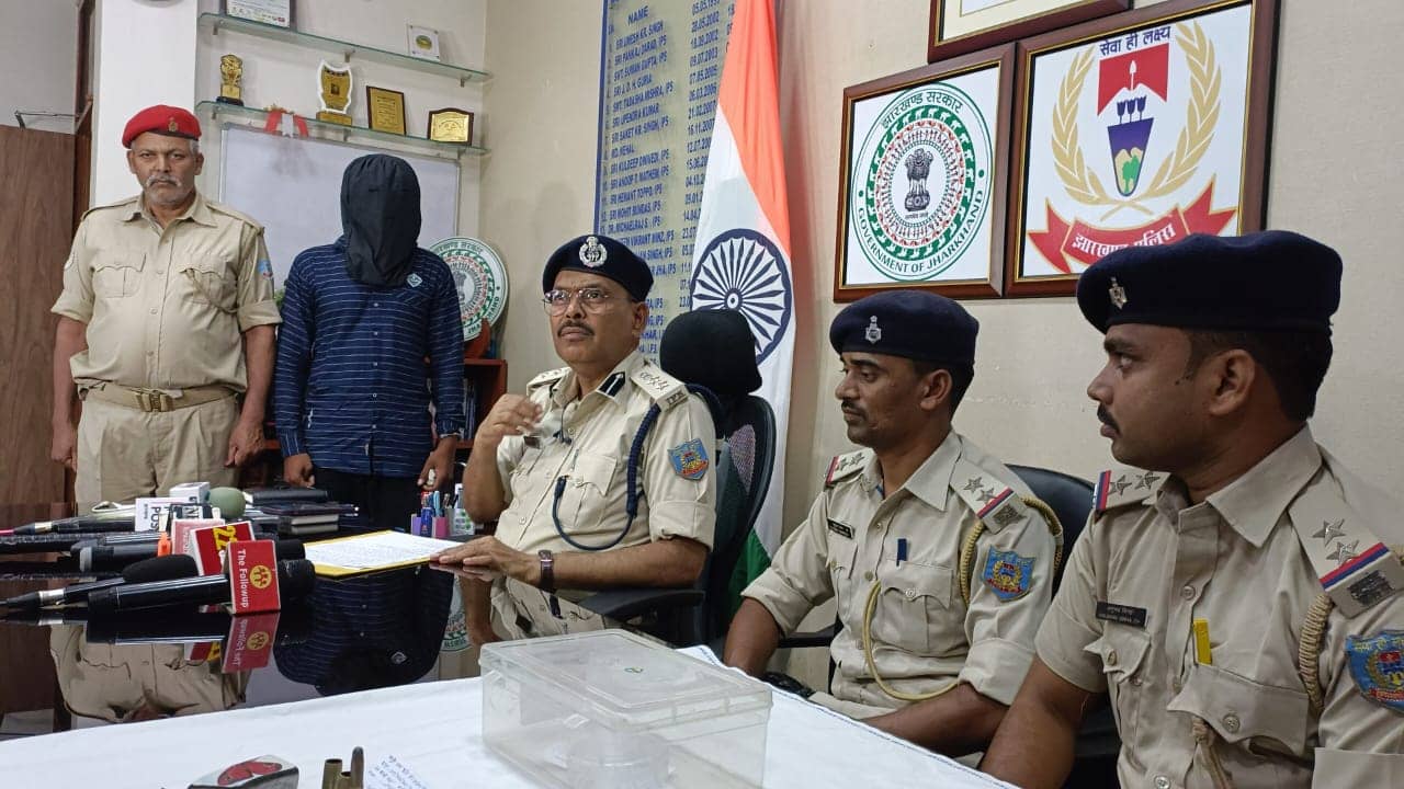 जमीन विवाद में जितेंद्र उरांव को गोली मारने वाला गिरफ्तार, PLFI के एरिया कमांडर ने दिया था देशी तमंचा