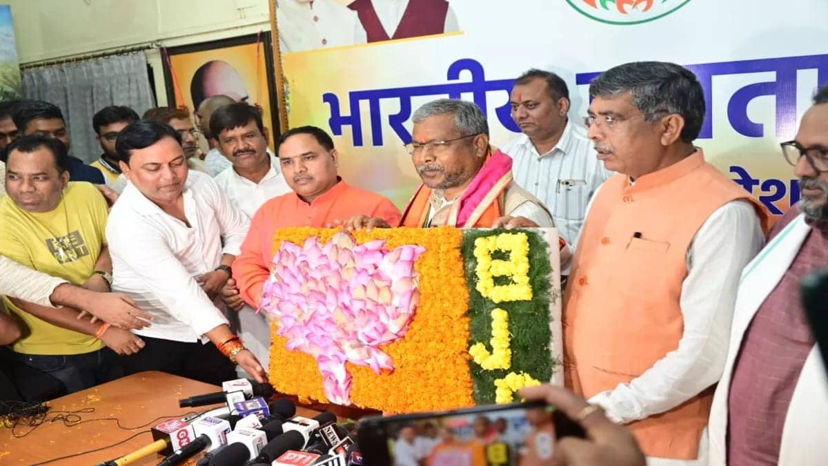 क्या भाजपा विधायक दल का नया नेता चुना जाएगा,आज बैठक में क्या कुछ हो सकता है, जानिए