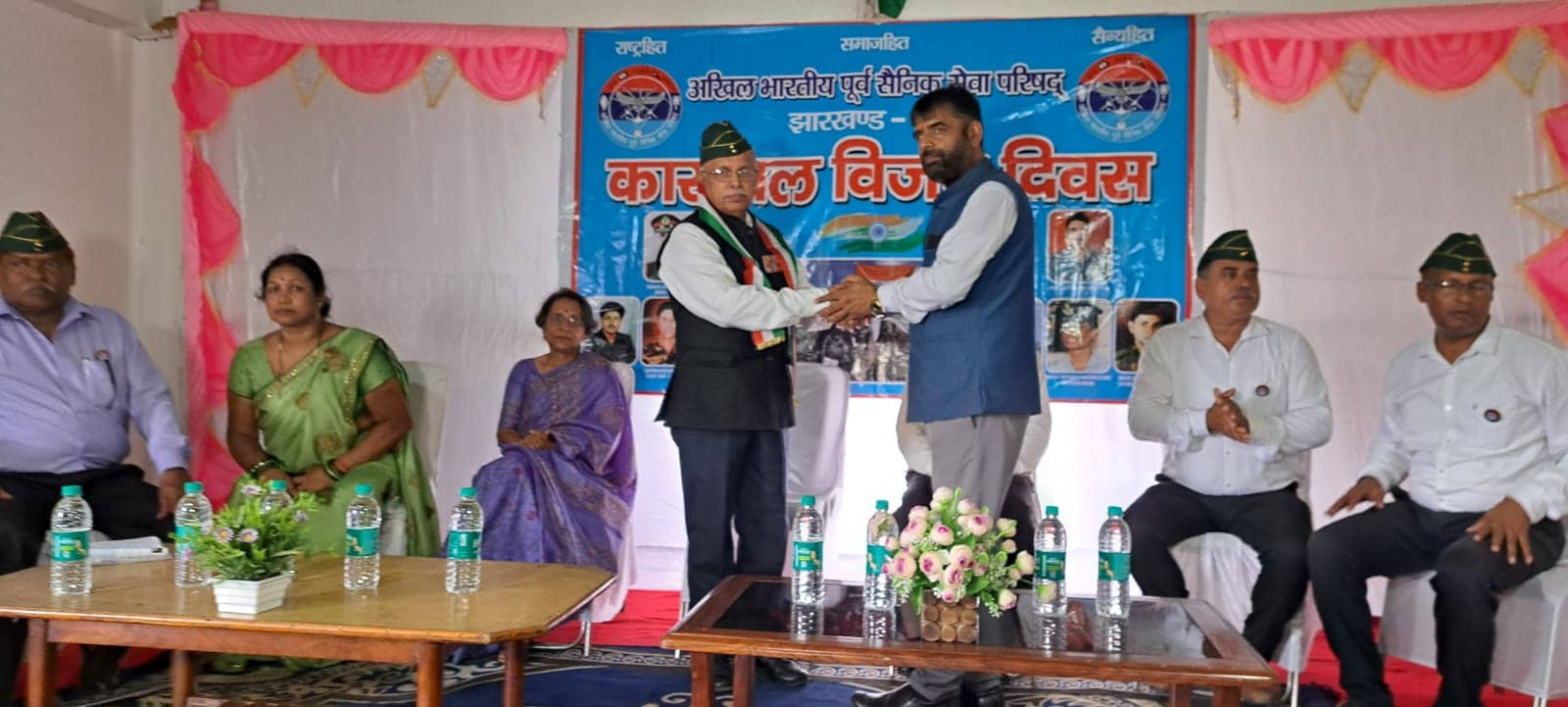 नामकुम में पूर्व सैनिकों ने कारगिल विजय दिवस पर निकाली तिरंगा यात्रा, शहीदों को किया सलाम