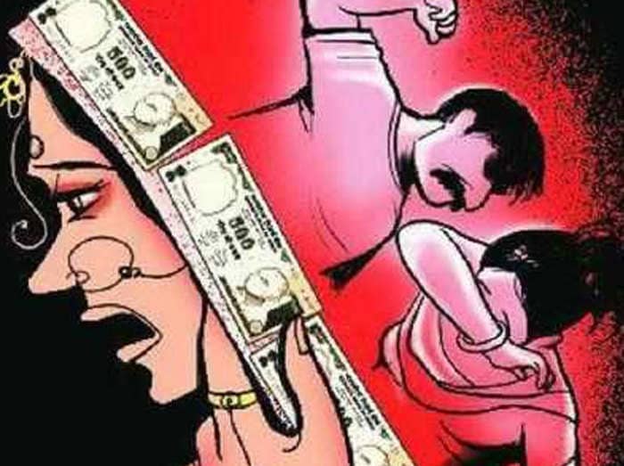 शादी के छह माह बाद ही दहेज के कारण युवती की हत्या