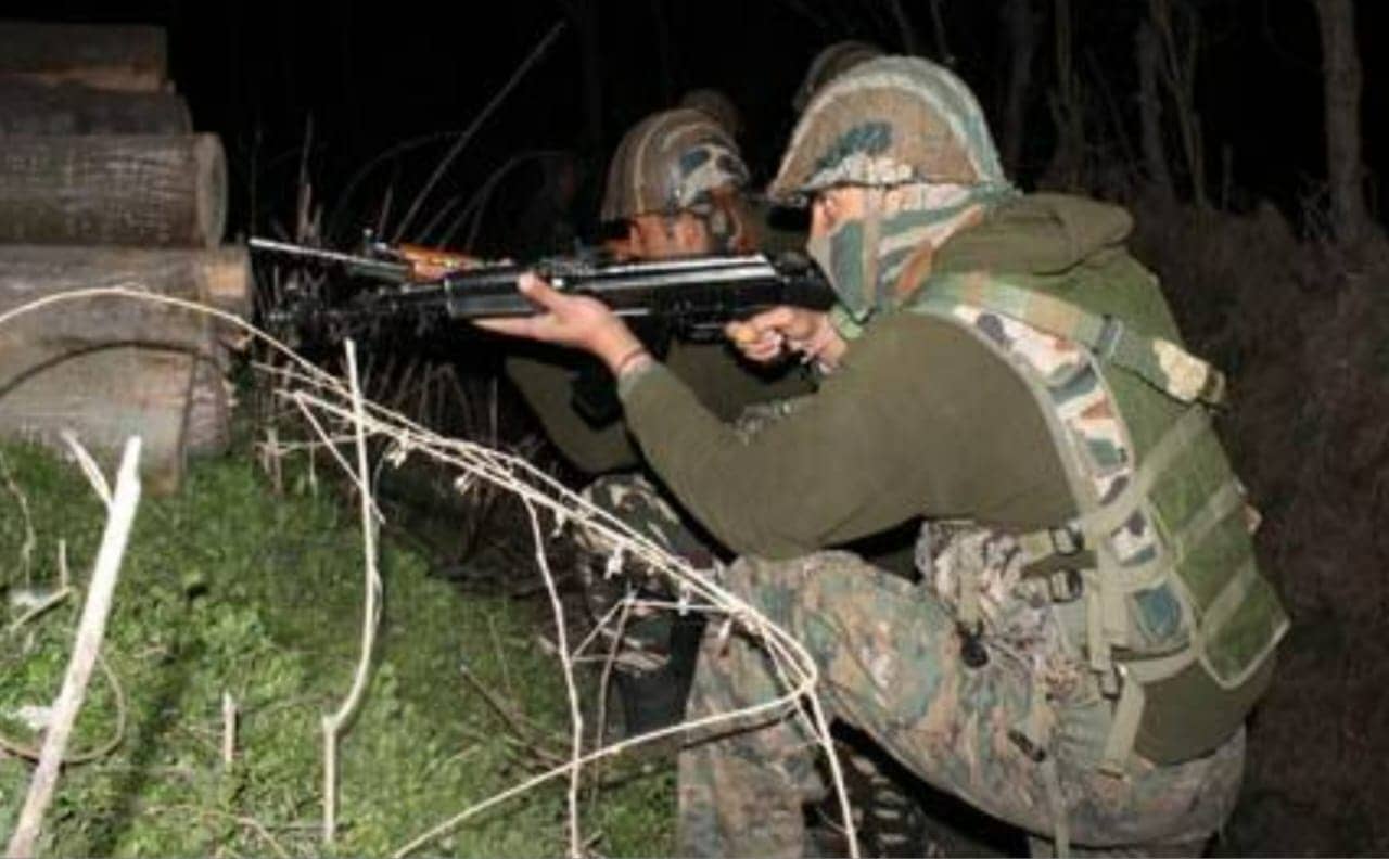 जम्मू कश्मीर के कुलगाम में आतंकी मुठभेड़, तीन जवान शहीद, जानिए विस्तार से