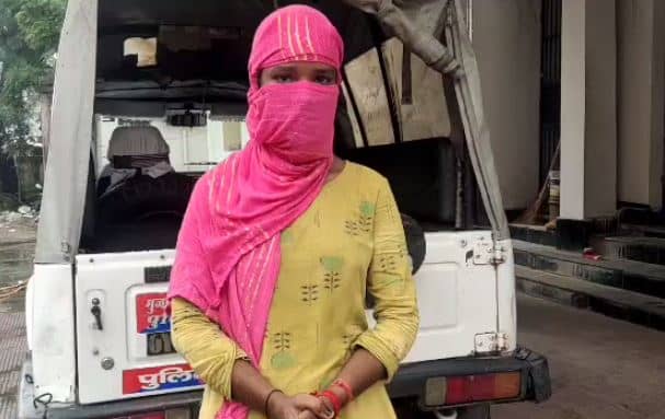 फेसबुक के जरिए हुआ प्यार, फिर प्रेमी ने प्रेमिका को बनाया बंधक, एक महीने तक करता रहा सामूहिक दुष्कर्म