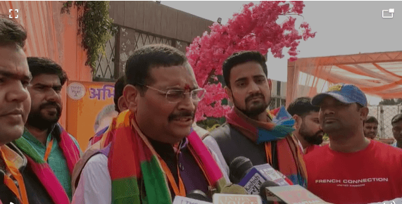 न्याय की भीख मांगने वालों पर बरसाई जा रही लाठियां - दीपक प्रकाश