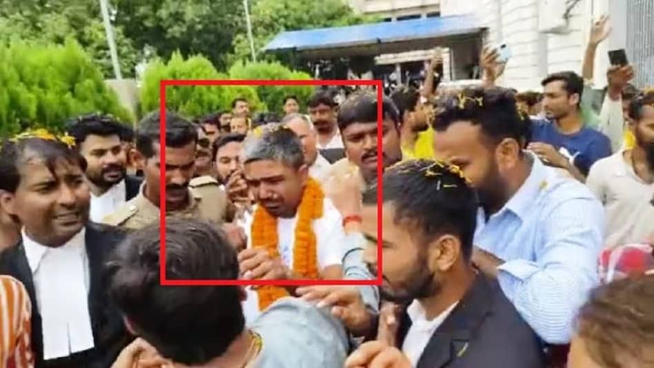 आंखों में आंसू के साथ पटना कोर्ट में मनीष कश्यप की गुहार, माई लार्ड तमिलनाडू में रखा जाना कालापानी की सजा के समान  