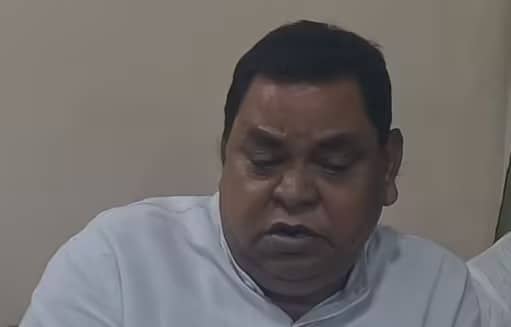 हेमंत सोरेन लीडर जबकि सुदेश महतो डीलर, देखिये डुमरी उपचुनाव के पहले कैसे कद्दावर कुर्मी नेता ने छोड़ा आजसू का साथ