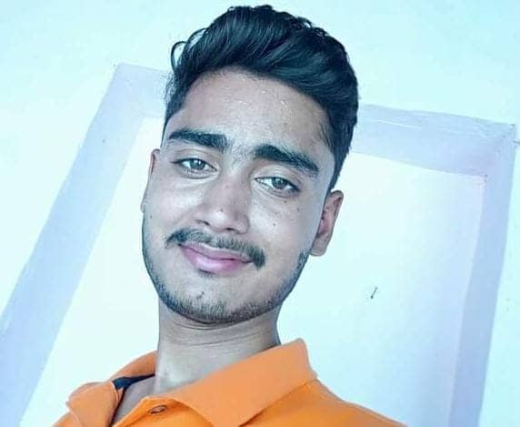 मोतिहारी में युवक की गला रेतकर हत्या,परिजनों ने मामा के बेटे पर लगाया हत्या का आरोप