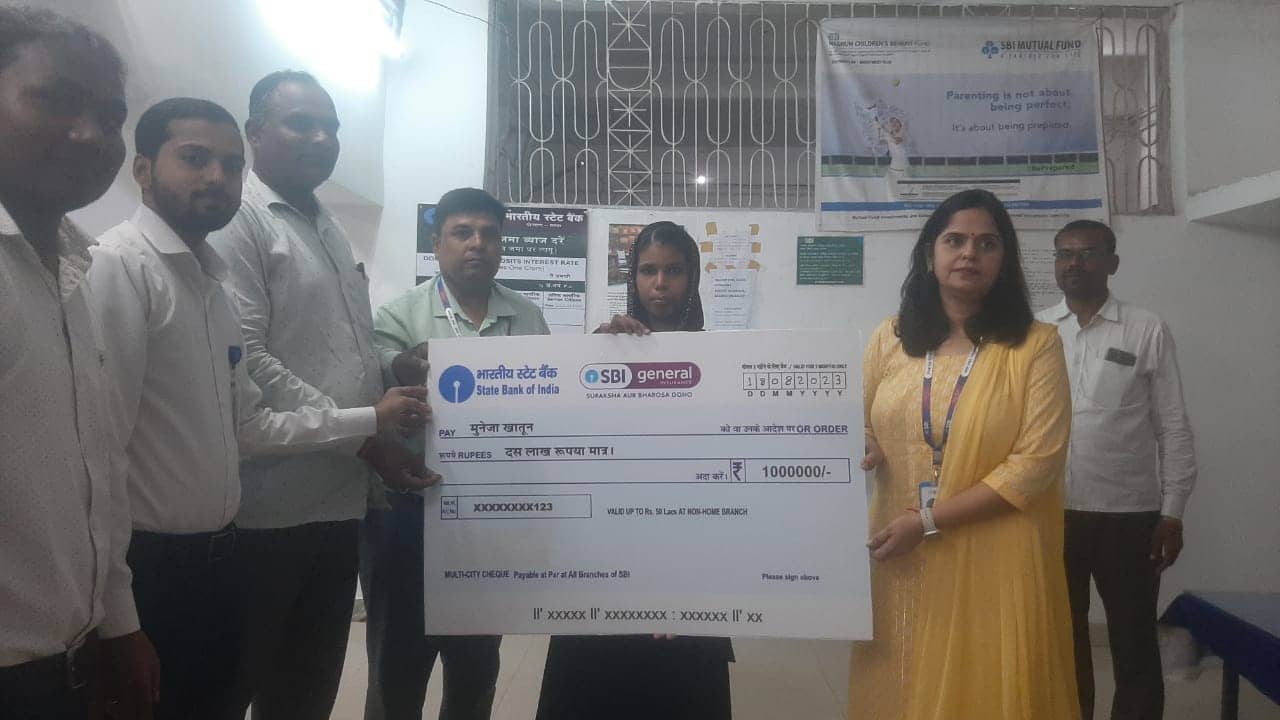 पति की बेवक्त मौत में इंश्योरेंस बना सहारा, विधवा को मिलें दस लाख रुपए