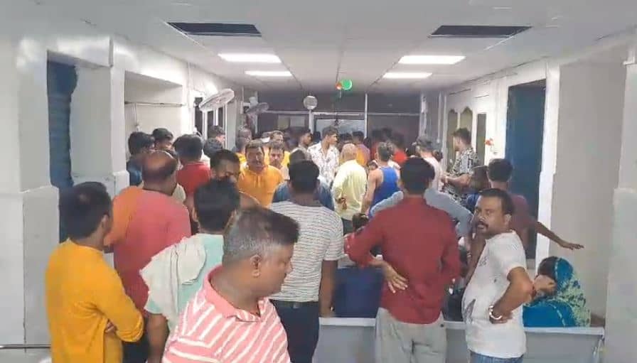 मॉर्निंग वॉक पर निकले जनप्रतिनिधि को अपराधियों ने मारी गोली, हालत गंभीर 