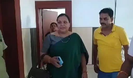 निशिकांत का दावा खोखला! विधायक दीपिका ने कहा अब तक जमीन पर नहीं दिखा दूध और इत्र प्लांट