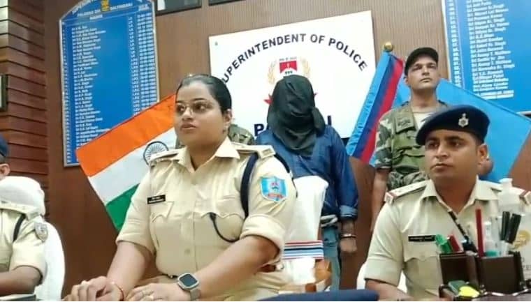 कुख्यात डॉन सुजीत सिन्हा को हथियार सप्लाई करने वाला मयंक गिरफ्तार, पत्नी रिया सिन्हा कर रही गिरोह का संचालन