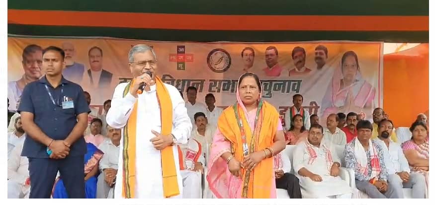 एनडीए उम्मीदवार के पक्ष में बाबूलाल ने किया चुनावी सभा, यशोदा देवी के पक्ष में मांगा वोट