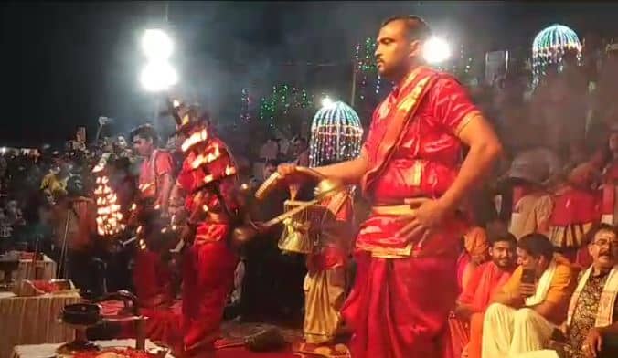 श्रावणी मेला के समापन पर पूर्व संध्या भव्य आरती का आयोजन, वाराणसी जैसा दिखा नजारा