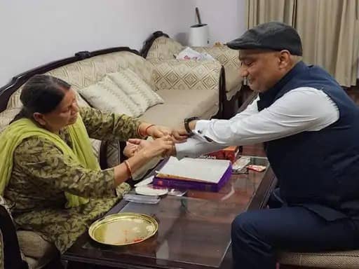 भाजपा के साथ साथ गांठ का आरोप निराधार! इस रक्षा बंधन भी मुंहबोले भाई सुनील सिंह को नहीं भूली राबड़ी