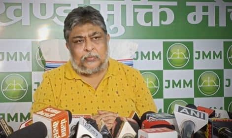 झामुमो का केंद्र पर प्रहार, कहा- देश में संविधान को पलटने के लिए बुलाया गया विशेष सत्र