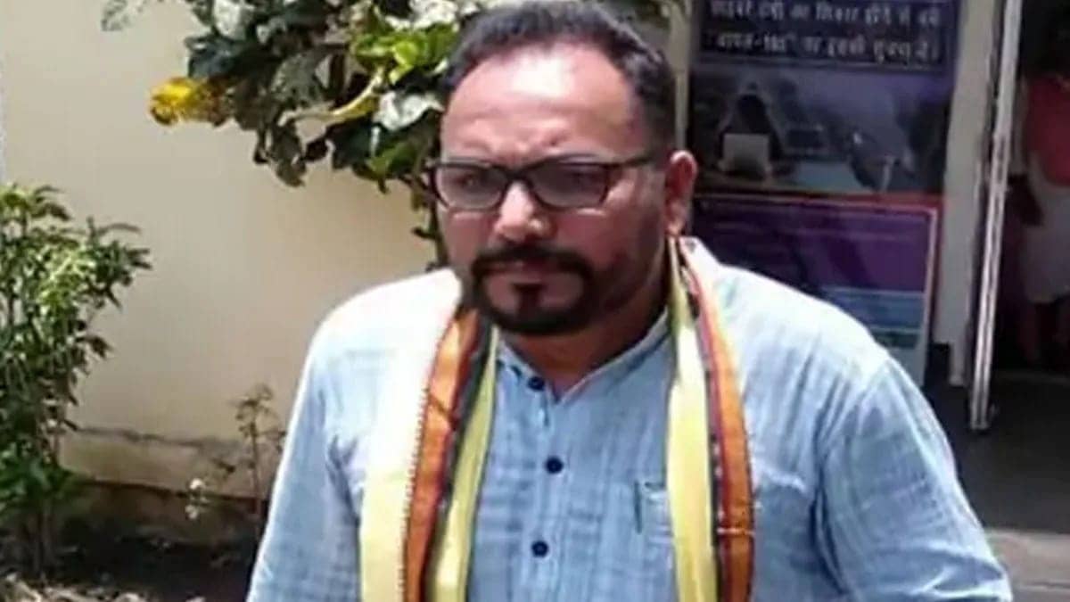 पोड़ैयाहाट विधायक प्रदीप यादव को लगा बड़ा झटका, हाई कोर्ट ने क्या दिया फैसला जानिए