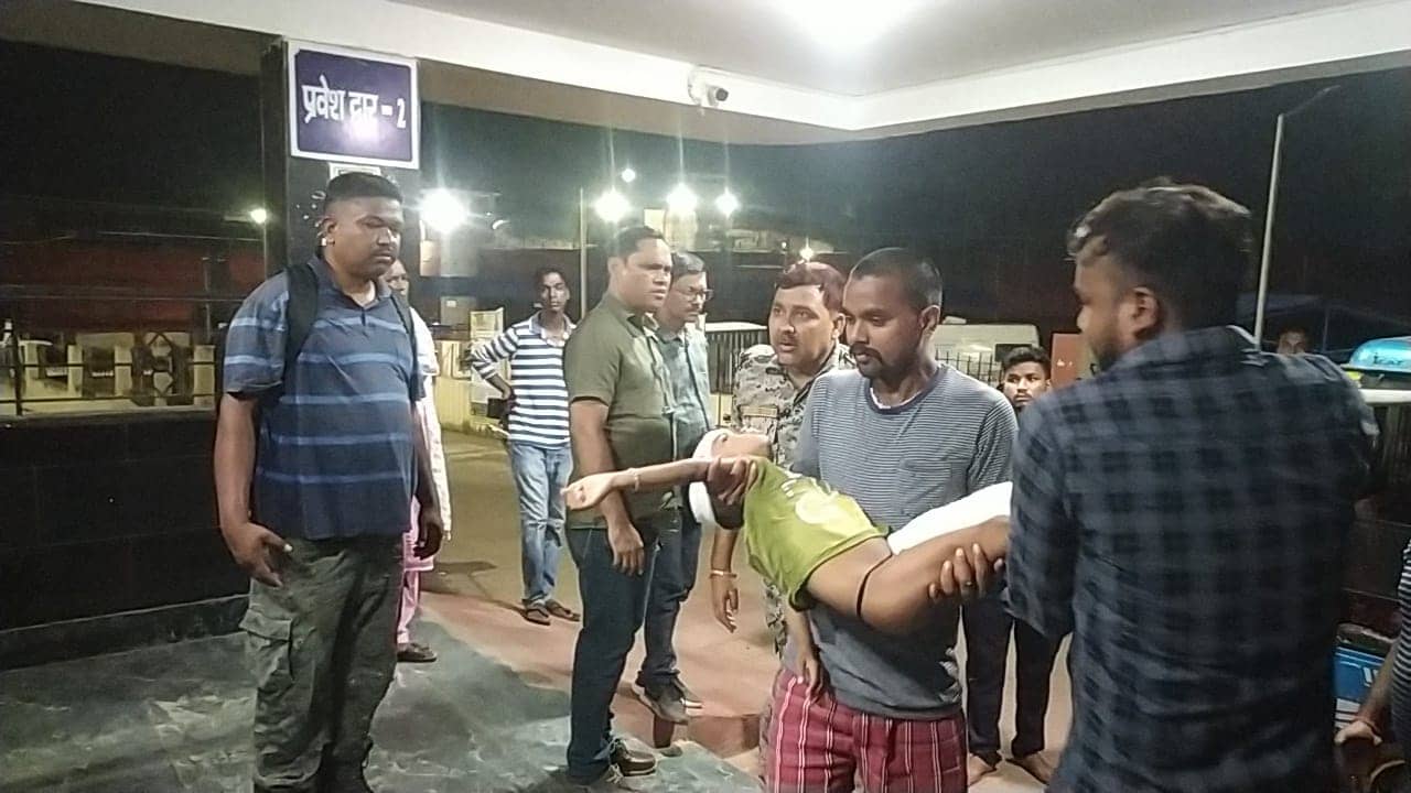 महिला थाना के वाहन से धक्का लगने से बच्चा घायल, आक्रोशित लोगों ने चालक को पीटा, जानें क्यों दोनों पक्ष पर मामला हुआ दर्ज