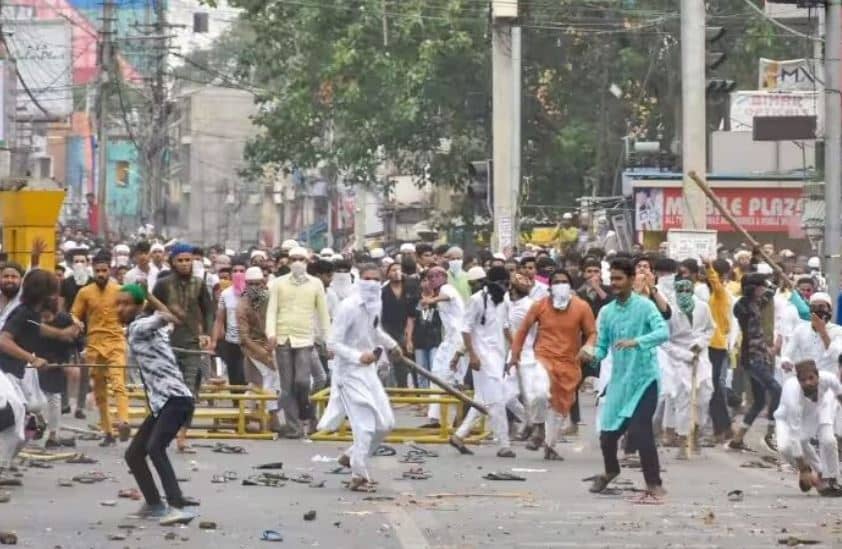 रांची हिंसा के गुनहगारों से उठने वाला है पर्दा! हाईकोर्ट का प्रशासन से अद्यतन रिपोर्ट जमा करने का निर्देश