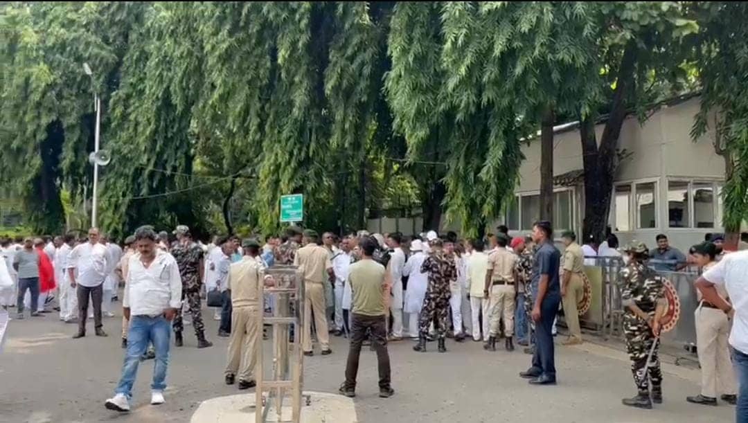 पटना: 2024 लोकसभा को लेकर राजनीतिक पार्टियां अलर्ट, पढ़ें कैसे बिहार में ताबड़तोड़ आरजेडी और जेदयू पार्टी की हो रही है बैठक