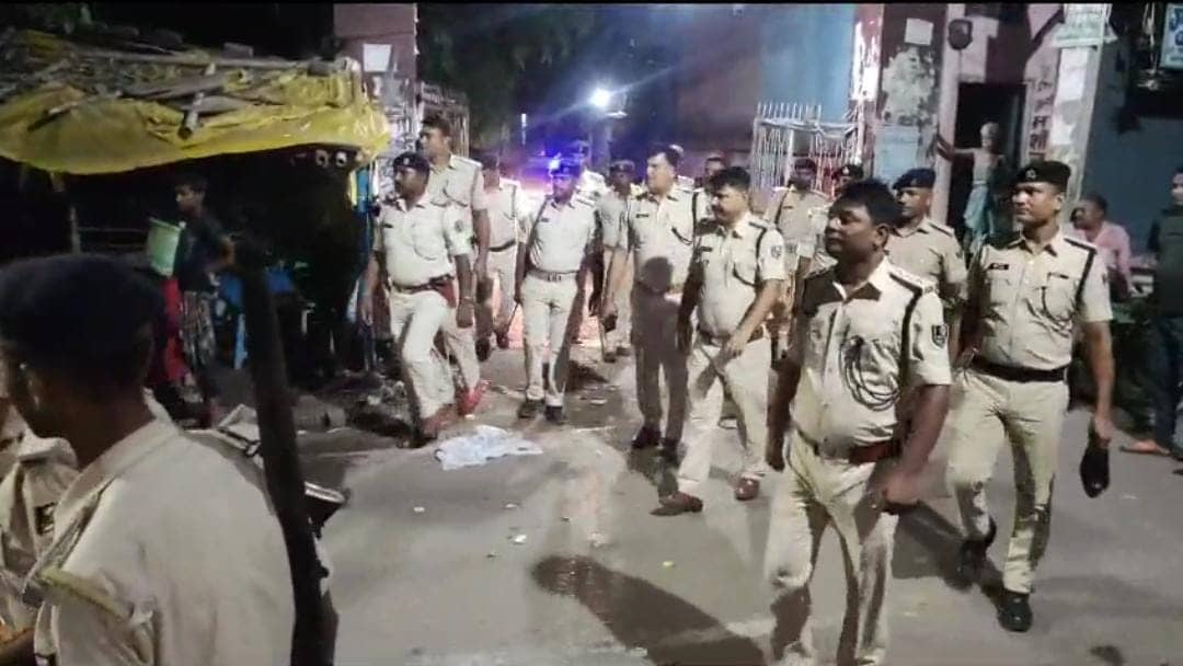 आपसी वर्चस्व को लेकर दो गुटों में फायरिंग, तीन की मौत, जानें कैसे छोटी सी वजह बन गई काल