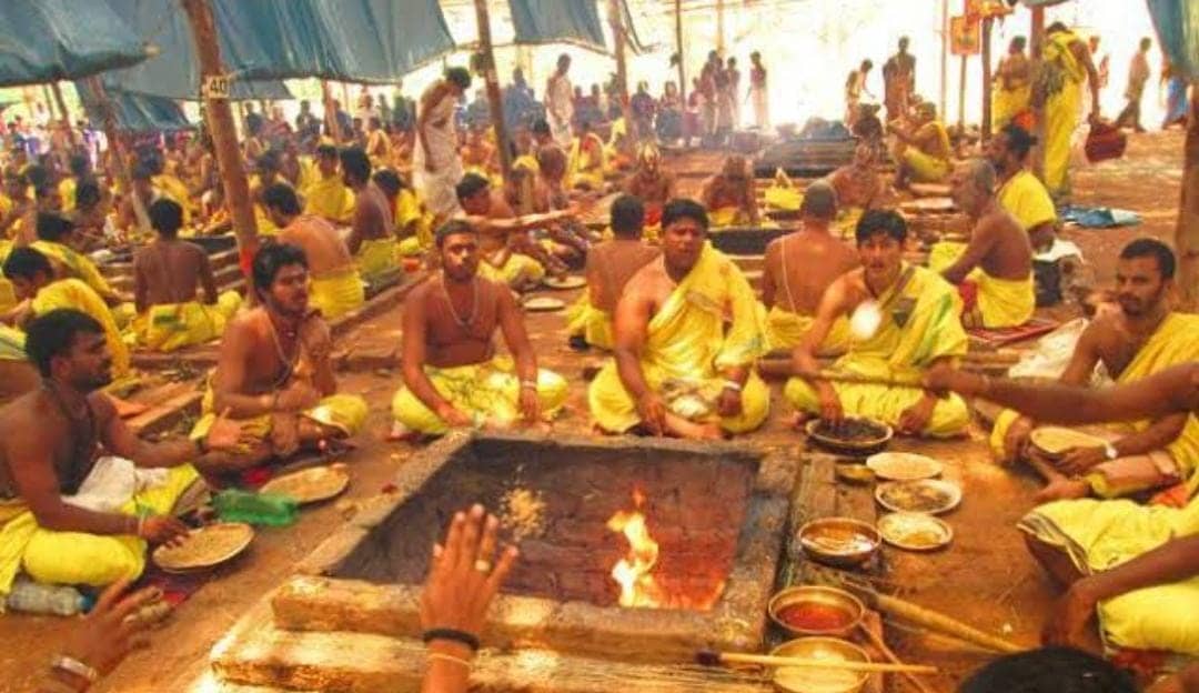 यज्ञ में आहुति के समय क्यों किया जाता है स्वाहा शब्द का उच्चारण, जानें इसके पीछे की रोचक वजह