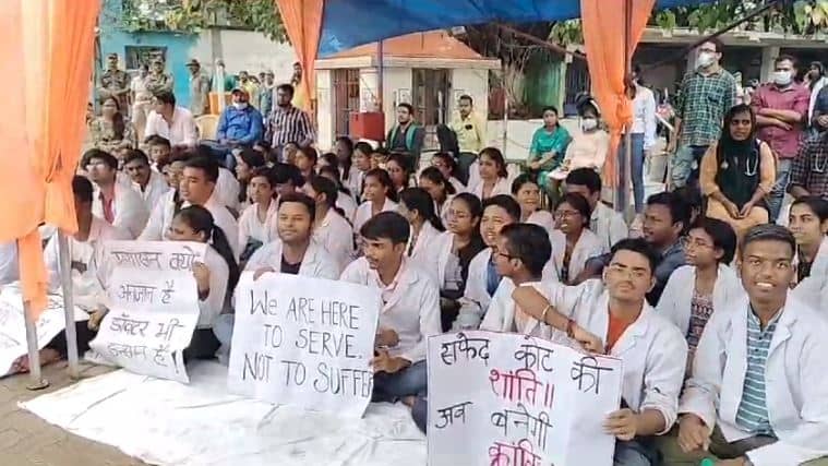 जमशेदपुर MGM अस्पताल मारपीट मामला: आईएमए ने दी राज्यव्यापी हड़ताल की चेतावनी, कहा-जब तक नहीं होती आरोपी की गिरफ्तारी जारी रहेगा आंदोलन