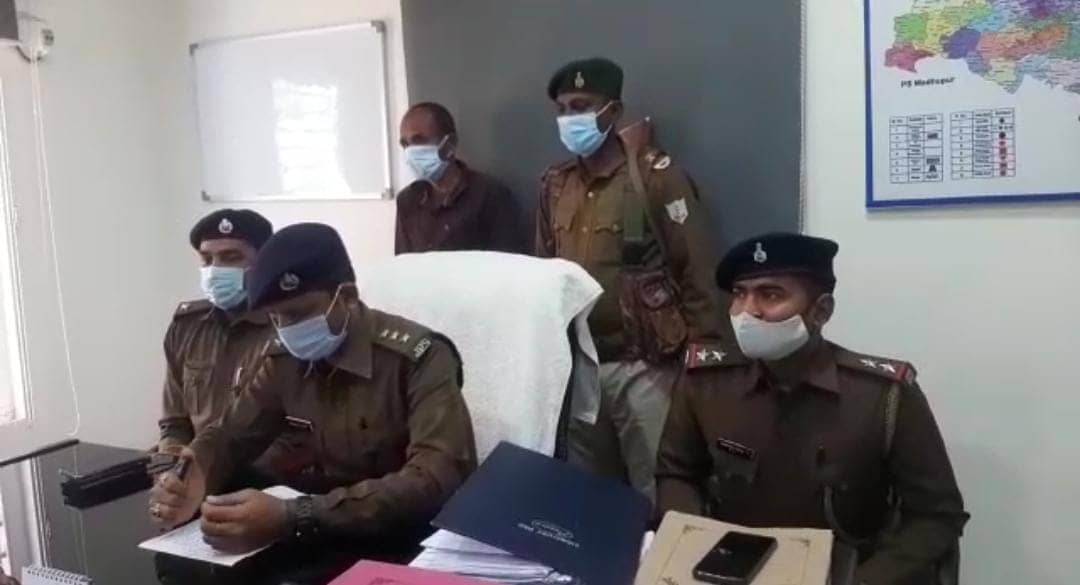 कोविड का वैक्सीनेशन कार्यक्रम का आयोजन, कार्यक्रम में स्वास्थ्य कर्मियों के साथ गाली गलौज और मारपीट