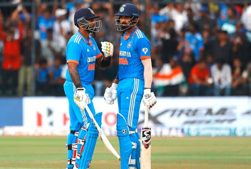 इंदौर के दूसरे वनडे में भारतीय शेरों की दहाड़ से कांपे कंगारू, टीम इंडिया ने ऑस्ट्रेलिया को 99 रनों से हराया, जानिए जीत के ‘5 फैक्टर’