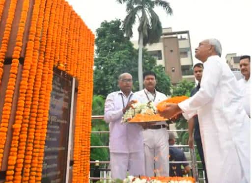 बिहार के मुख्यमंत्री इधर हैं या उधर? भाजपा ने कहा कि राजनीतिक बोझ बन गये हैं नीतीश कुमार