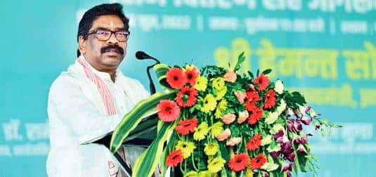 झारखंड में आदिवासियों के वजूद पर संकट, घटती आबादी से मुख्यमंत्री हेमंत सोरेन चिंतित, प्रधानमंत्री नरेन्द्र मोदी को लिखी चट्ठी