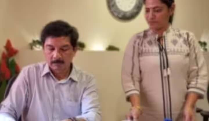 IAS अरुण एक्का ने विशाल चौधरी और श्वेता के साथ मिलकर खेला घूसखोरी का खेल, जानिए इनकी काली गाथा