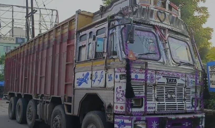 देवघर में अवैध गिट्टी का कारोबार जोरों पर, चेकिंग अभियान के दौरान एक ट्रक जब्त, माफियाओं में हड़कंप 