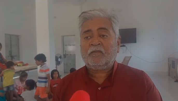 हरेराम पांडे की निस्वार्थ सेवा को सलाम, बेसहारा बच्चियों की कर रहे परवरिश, महानायक अभिताभ बच्चन भी हैं मुरीद  