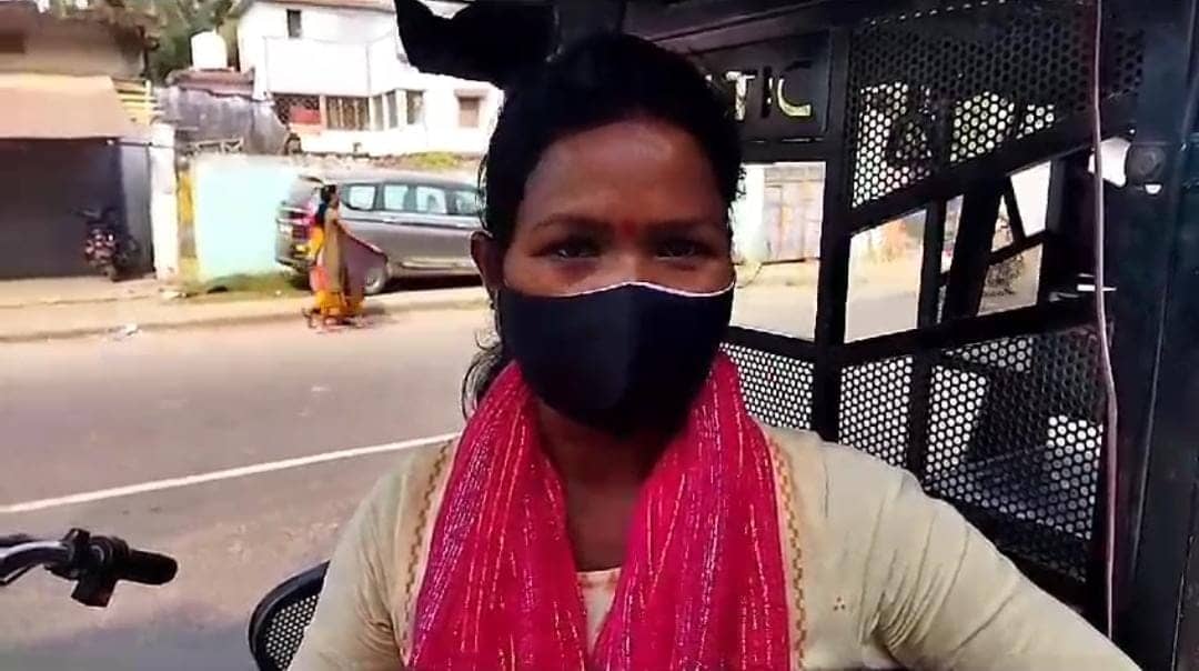 मीनू के त्याग और बलिदान को सलाम, पढ़ें कैसे पति के ठुकराने पर बेटे और मां के लिए बनी पालनहार