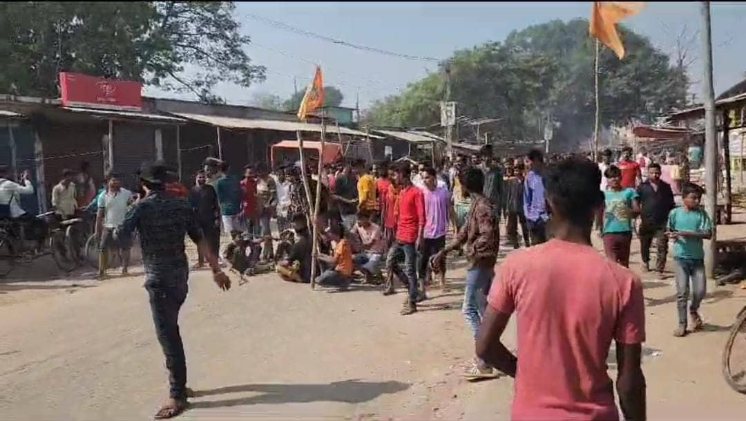 बिहार के इस जिला में इंस्टाग्राम पोस्ट को लेकर दो पक्ष में जमकर मारपीट, इलाके में तनाव की स्थिति