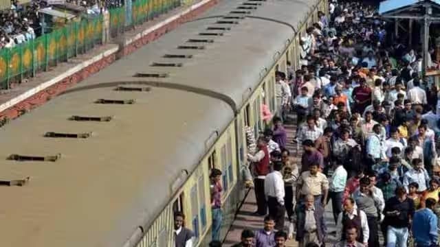 दिवाली औऱ महापर्व छठ को देखते हुए रेलवे का बड़ा फैसला, दिल्ली से पटना के बीच इन स्पेशल ट्रेन चलाने का लिया निर्णय  