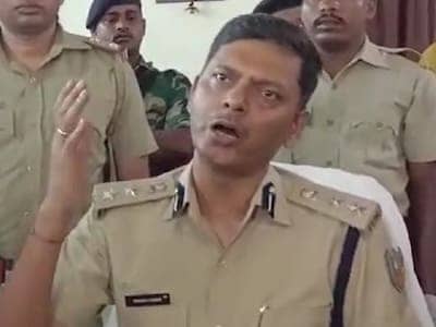 प्रिंस खान गैंग को चौतरफा घेरने में जुटी धनबाद पुलिस, धनबाद से दुबई तक रखी जा रही है पैनी निगाह