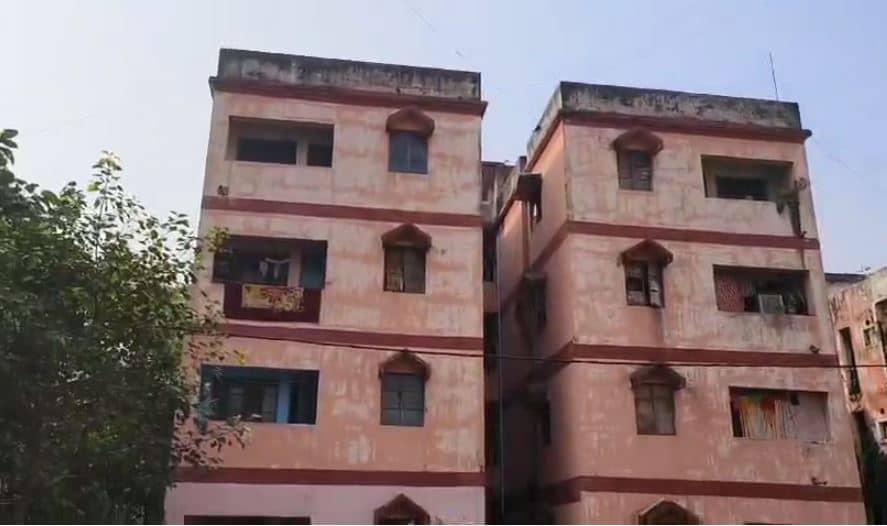 जमशेदपुर : महिला कांस्टेबल ने छत से कूद कर की खुदकुशी, इलाके में सनसनी, घर को सील कर छानबीन में जुटी पुलिस