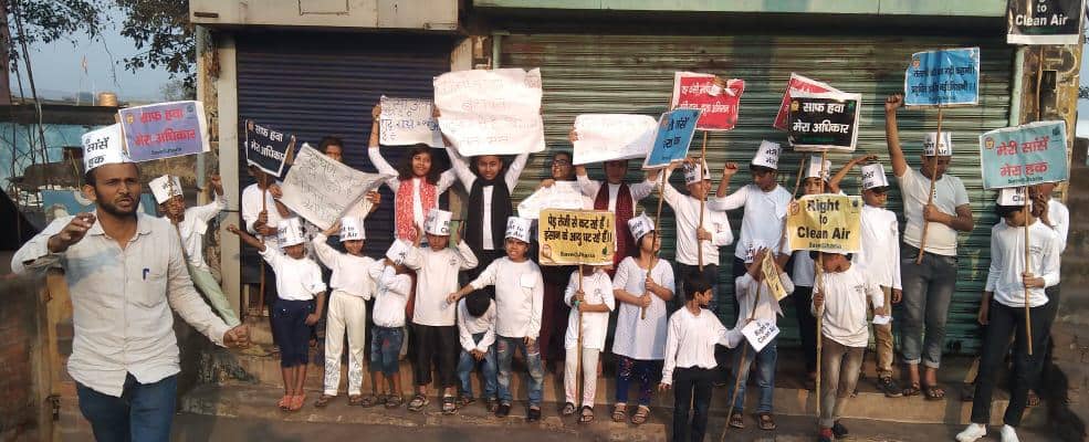 झरिया के बच्चों की मार्मिक अपील :डीसी अंकल- थोड़ा प्यार दे दो, शुद्ध हवा का अधिकार दे दो