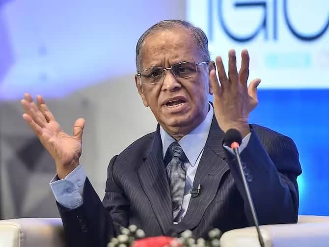 भारतीय शिक्षा व्यवस्था में लाना है बदलाव तो विदेशों से रिटार्यड टीचरों को लाना होगा भारत! इंफोसिस संस्थापक नारायण मूर्ति ने दिखलाया बदलाव का रास्ता