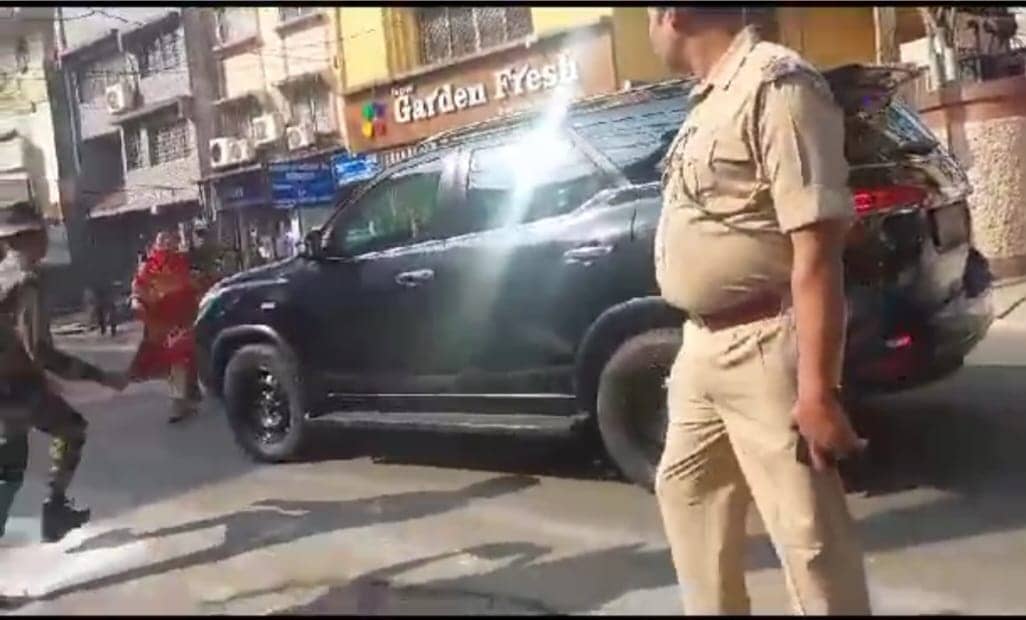 प्रधानमंत्री की सुरक्षा में चूक मामले में तीन पुलिसकर्मी निलंबित, जानिए पूरा मामला