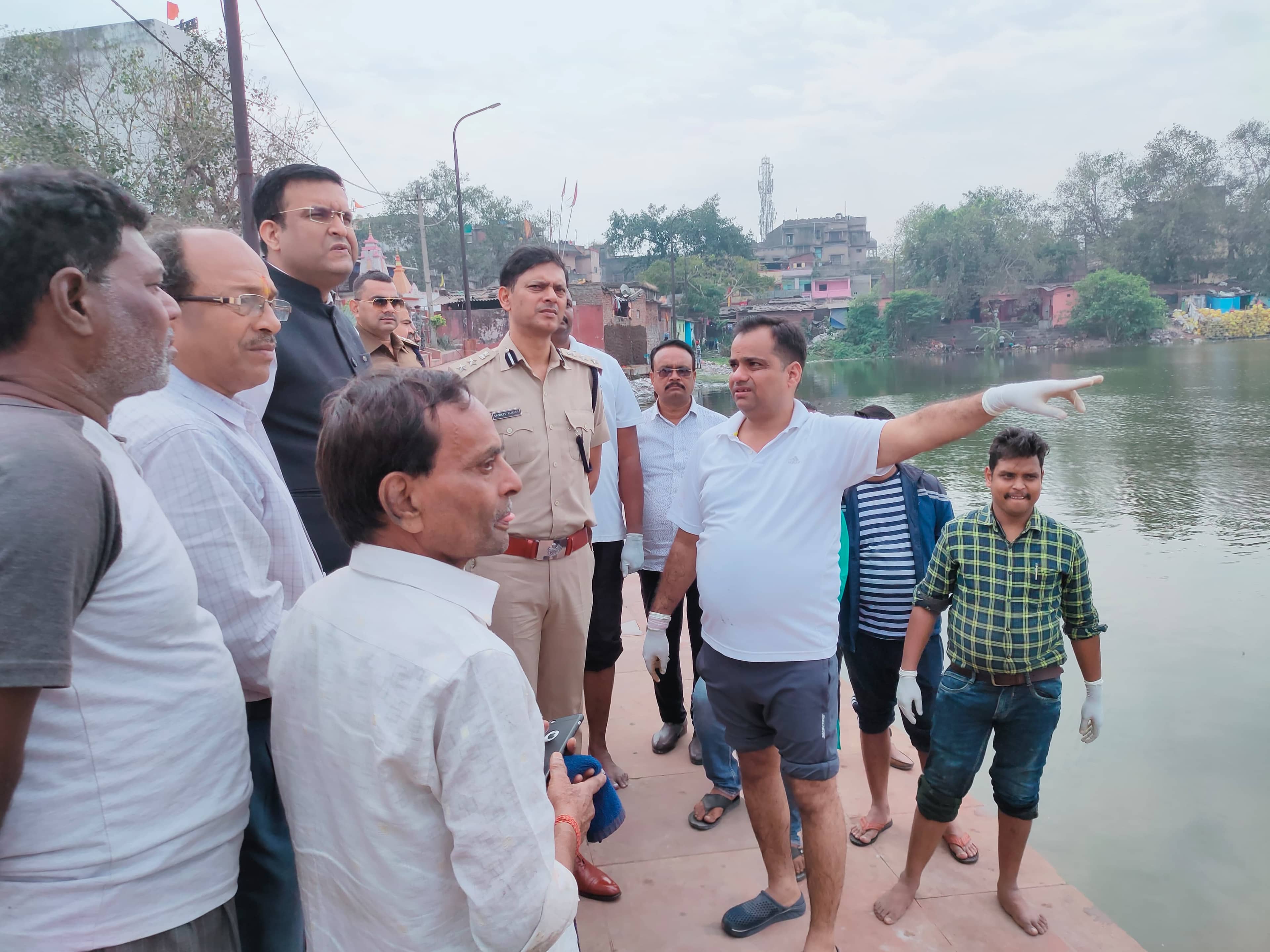 धनबाद के छठ घाटों पर रहेंगे चाक -चौबंद इंतजाम ,अधिकारियों ने किया निरीक्षण 