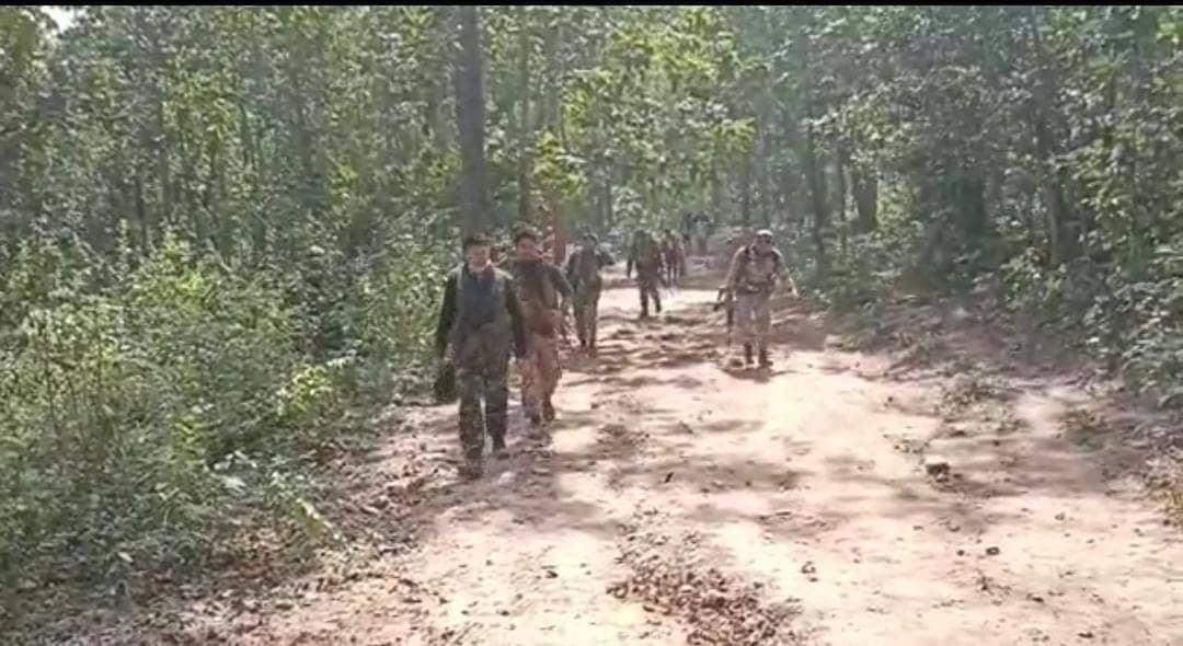 breaking news:सीआरपीएफ 60 बटालियन के तीन जवान आईईडी बलास्ट में हुए घायल, एक शहीद