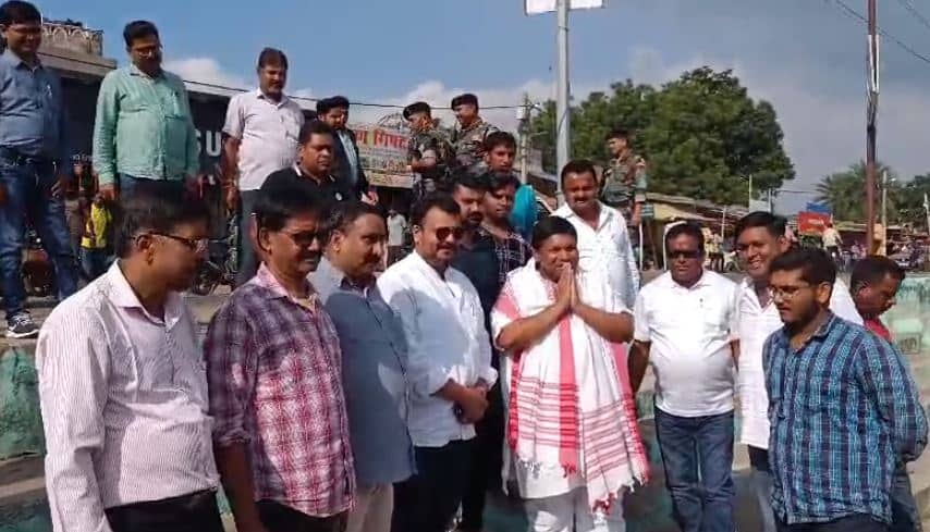 दुमका : कृषि मंत्री बादल पत्रलेख ने बड़ा बांध और खूंटा बांध छठ घाट का किया निरीक्षण,  पूजा कमिटी के सदस्यों से तैयारी की ली जानकारी