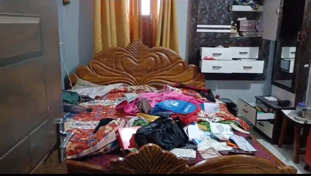 दुमका पुलिस के लिए सिरदर्द बने चोर! लाख उपायों के बाद भी नहीं थम रही है चोरी की घटनायें, पढ़ें पूरी खबर   