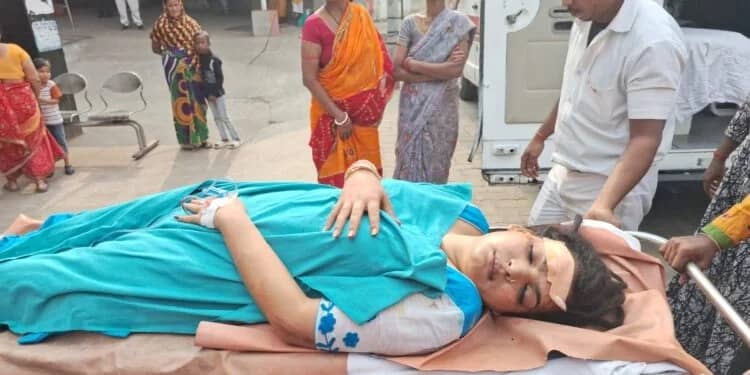 जमशेदपुर : किन्नरों के दो गुटों में हुई हिंसक झड़प, एक घायल