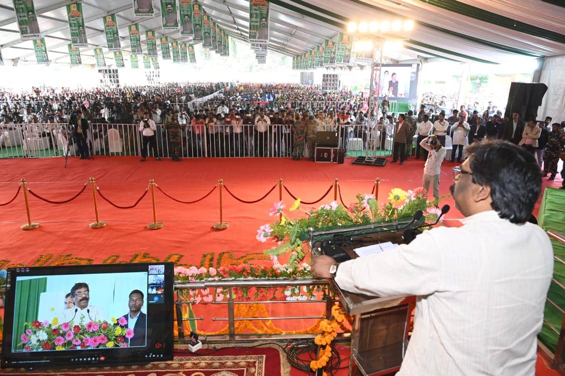 भाजपा नेताओं ने झूठ फरेब की शिक्षा ली! हेमंत के तंज पर भाजपा का पलटवार, पूछा- आपके स्कूल में जंगल जमीन लूटने की शिक्षा मिली थी