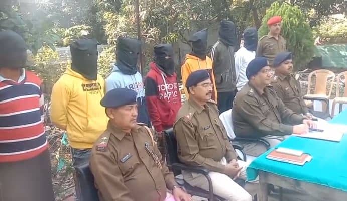 जामताड़ा में फर्जी लौटरी का पुलिस ने किया भंडाफोड़, सात आरोपी गिरफ्तार