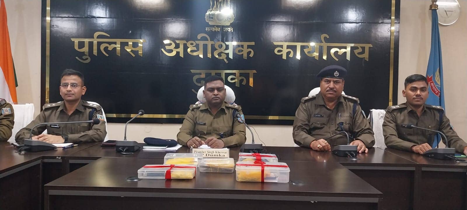 दुमका पुलिस को मिली सफलता, छिनतई की घटना को अंजाम देने वाले 4 आरोपी गिरफ्तार