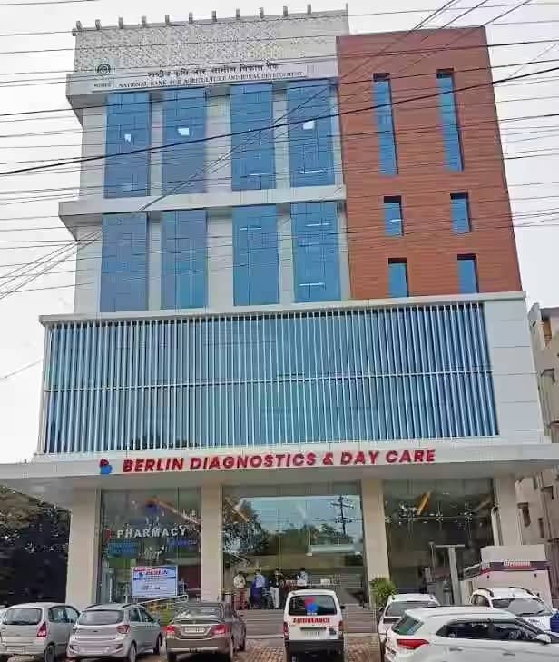 Ranchi breaking- बर्लिन हॉस्पिटल पहुंची ईडी की टीम, एक बार फिर से एक बड़े आईएएस अधिकारी की बढ़ सकती है मुश्किलें