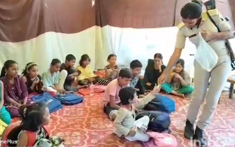 मुजफ्फरपुर पुलिस की अच्छी पहल, रेड लाइट इलाके में चला रहे पुलिस पाठशाला, बच्चों को मिल रही ये सारी सुविधाएं